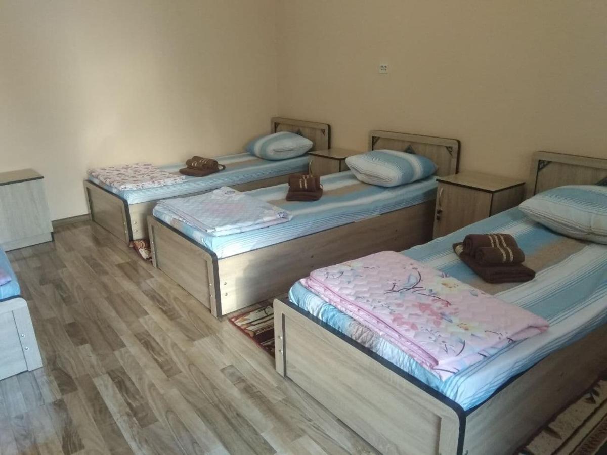 Zuhro Guest House Бухара Екстер'єр фото