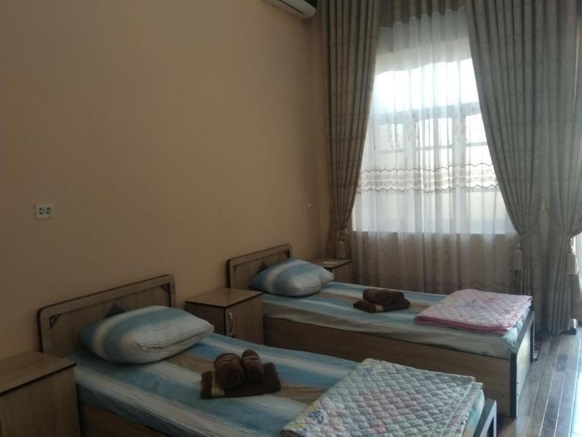 Zuhro Guest House Бухара Екстер'єр фото