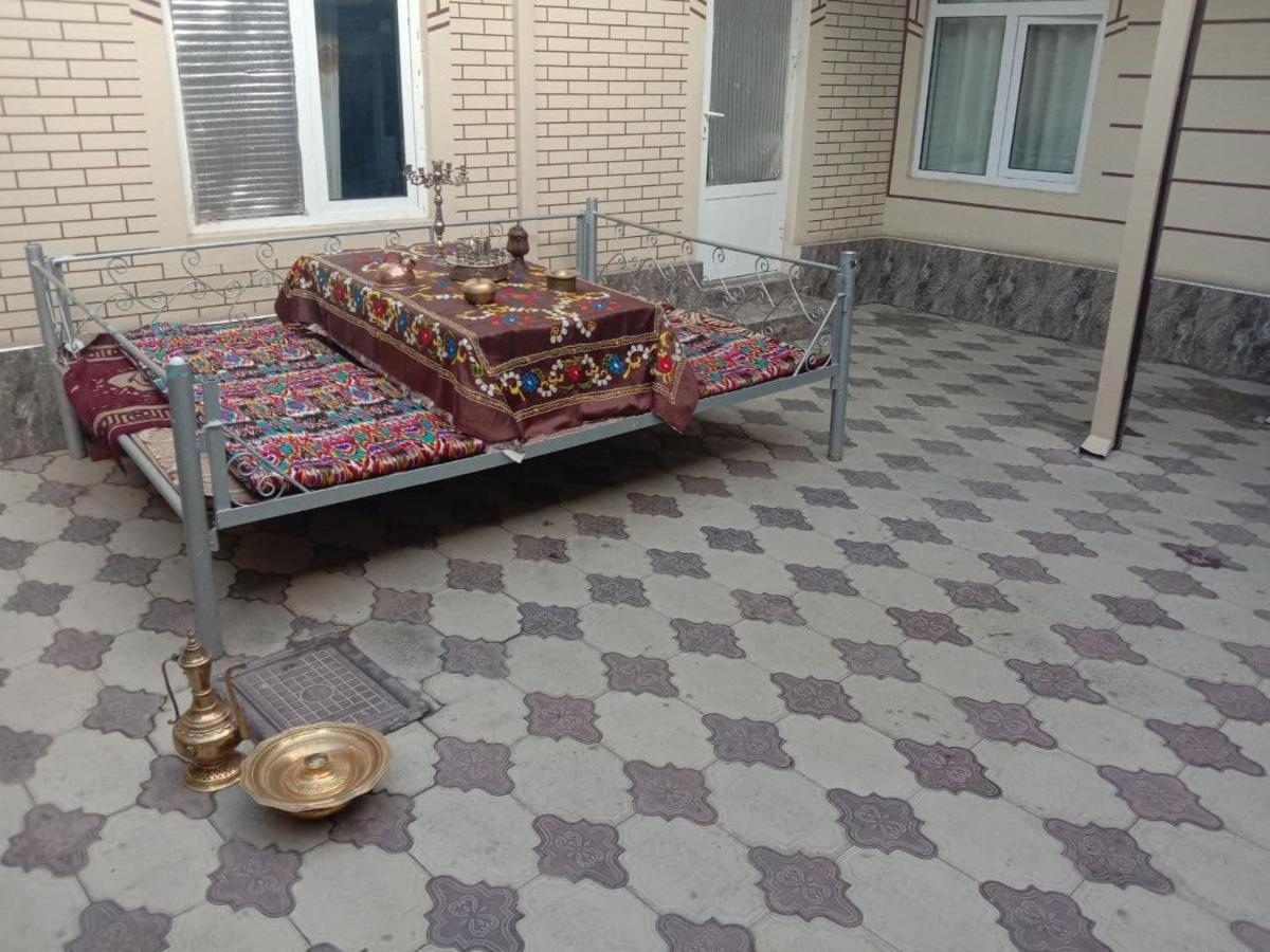 Zuhro Guest House Бухара Екстер'єр фото