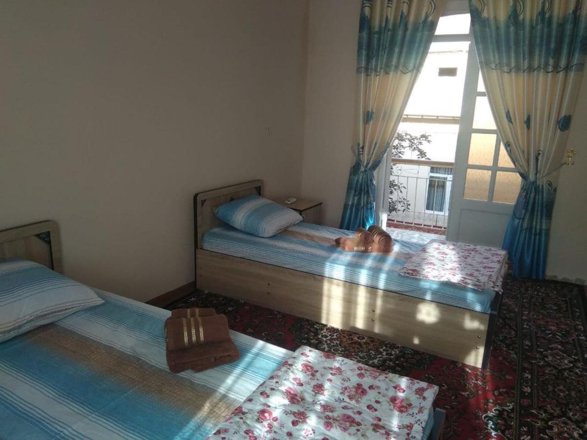 Zuhro Guest House Бухара Екстер'єр фото